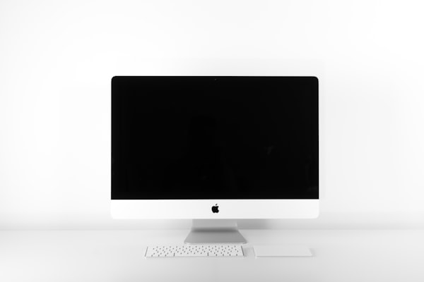 HP E27 Monitor